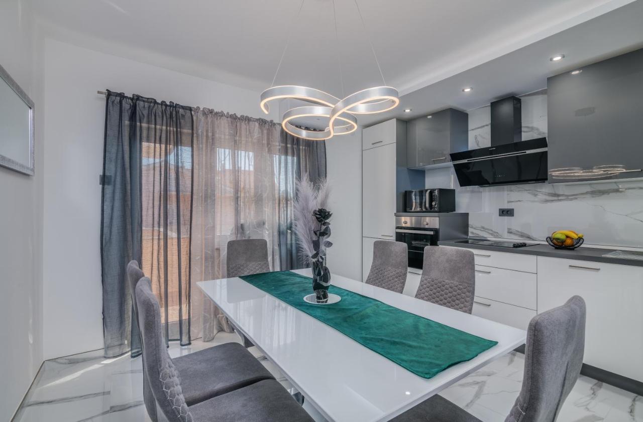 Apartman Luxury Lure Krk Town Εξωτερικό φωτογραφία